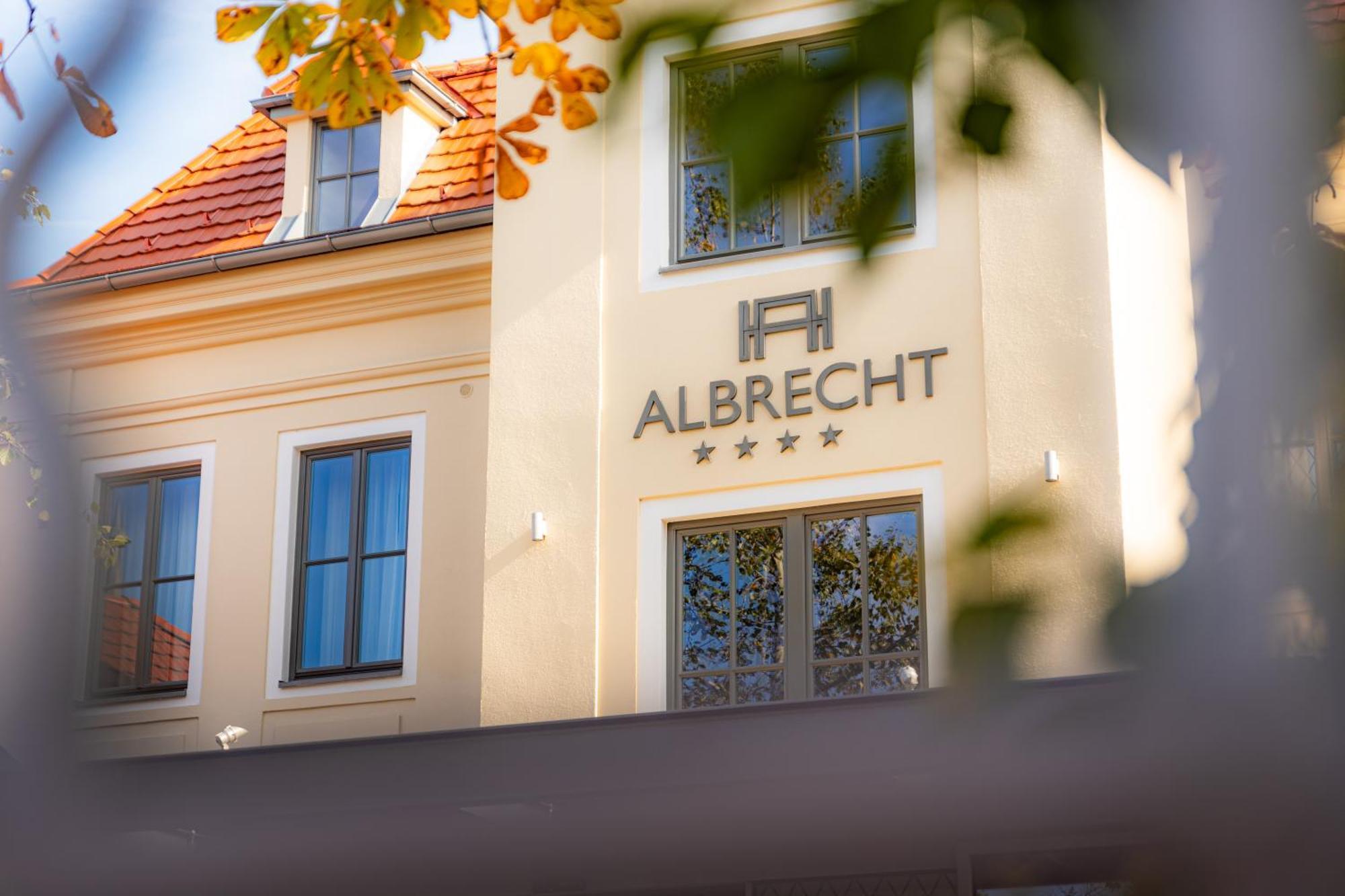 Hotel Albrecht Bratislava Exterior photo